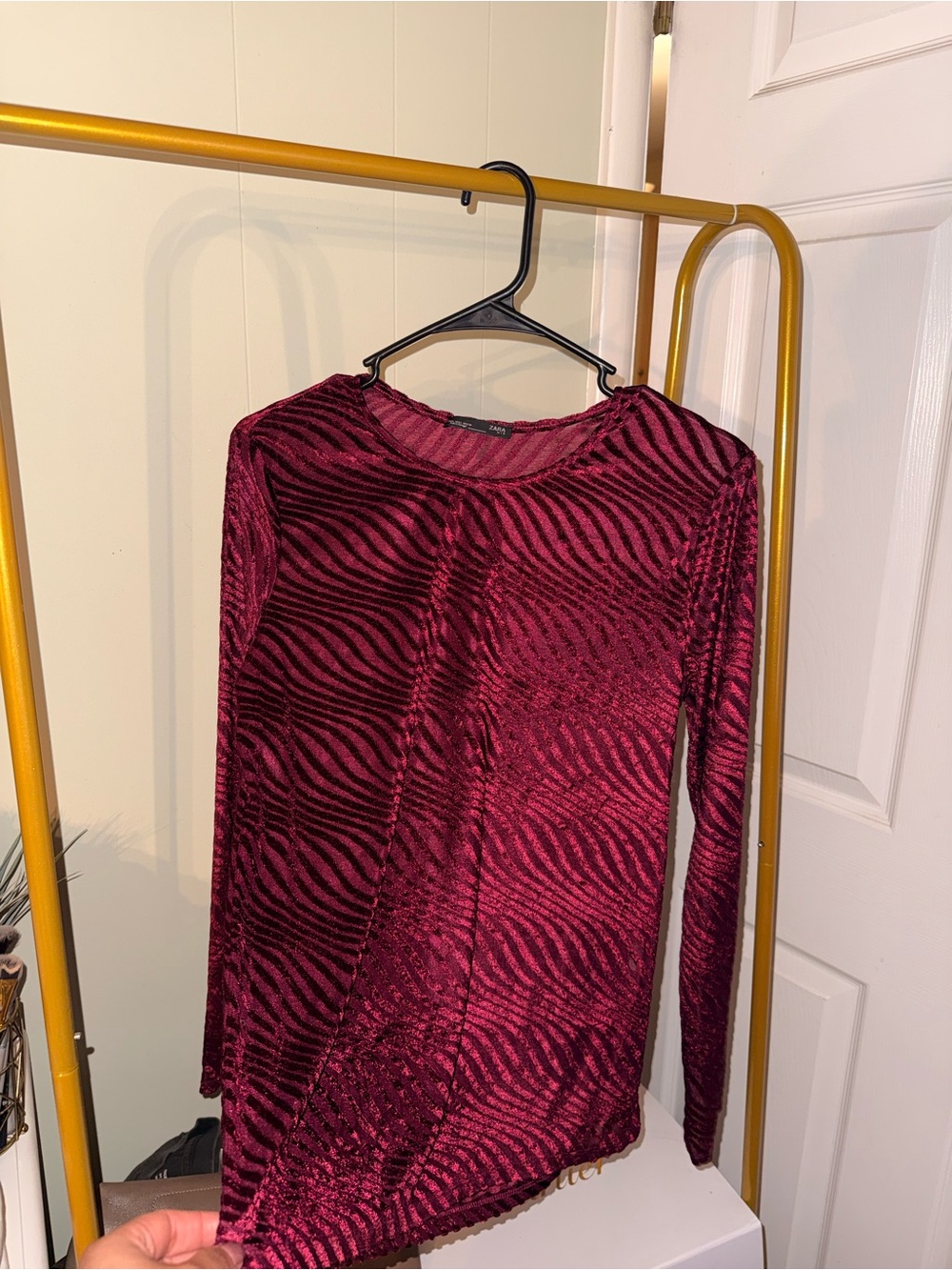 Zara Burgundy Velvet Wave-Pattern Long Sleeve Top